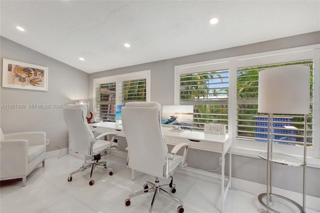 424 NE 27th Dr, Wilton Manors, FL 33334
