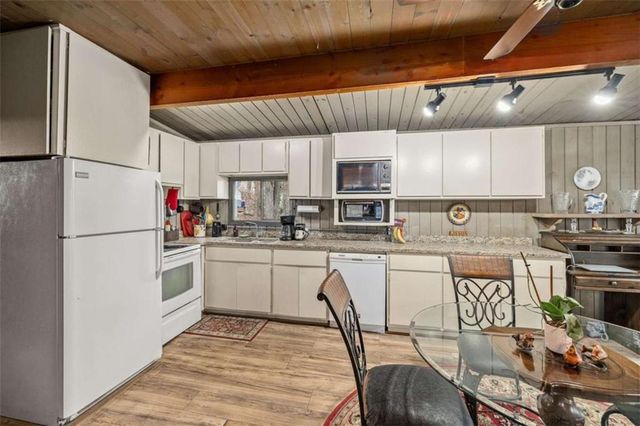 6463 Old Shadburn Ferry Road, Buford, GA 30518