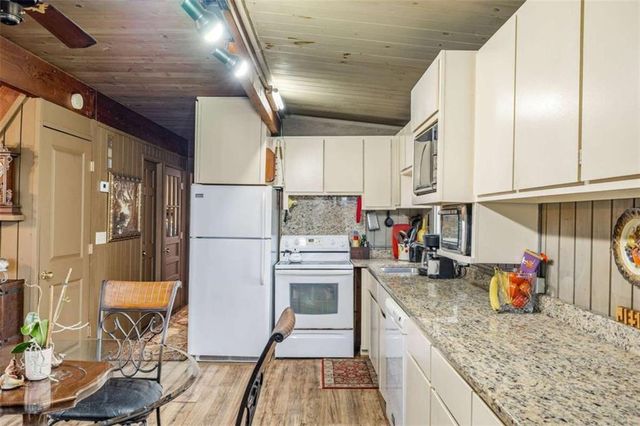 6463 Old Shadburn Ferry Road, Buford, GA 30518