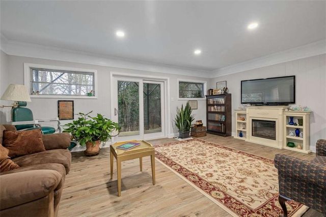 6463 Old Shadburn Ferry Road, Buford, GA 30518