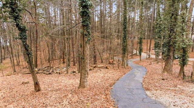 6463 Old Shadburn Ferry Road, Buford, GA 30518