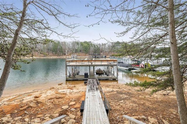 6463 Old Shadburn Ferry Road, Buford, GA 30518