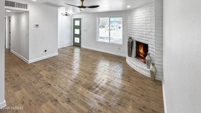 924 S Elmerita Avenue, Tucson, AZ 85710