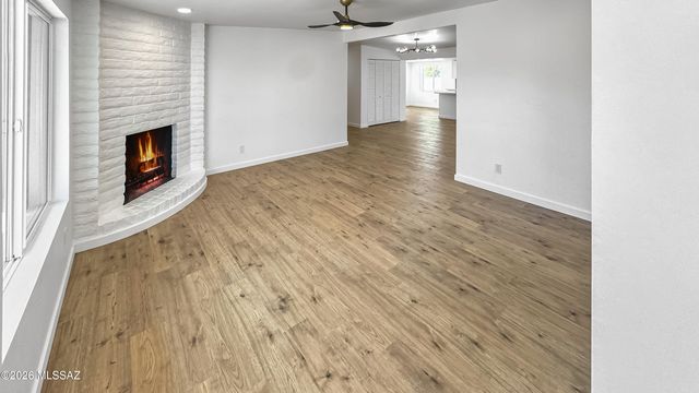 924 S Elmerita Avenue, Tucson, AZ 85710