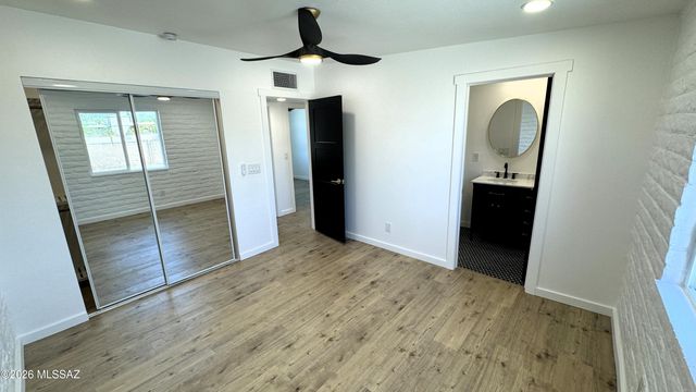 924 S Elmerita Avenue, Tucson, AZ 85710