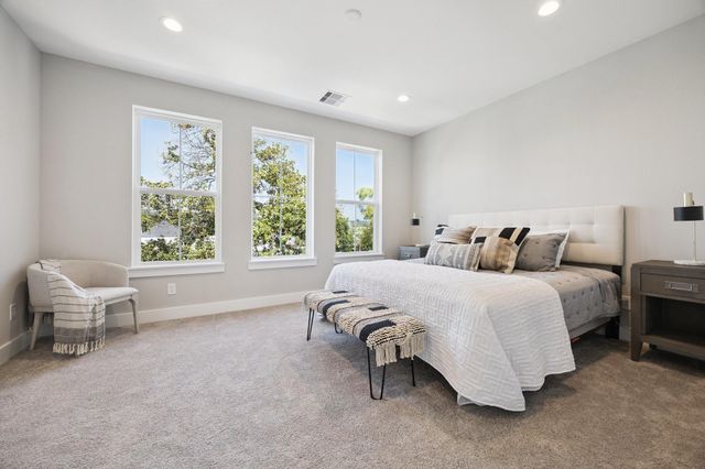 807 Martin Street D, Houston, TX 77018