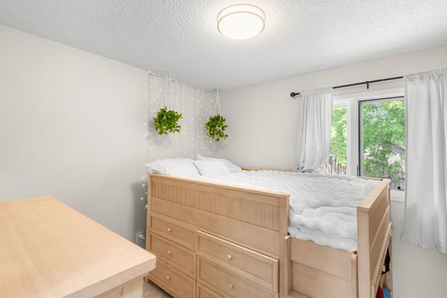 1911 THOMAS, Santa Fe, NM 87505