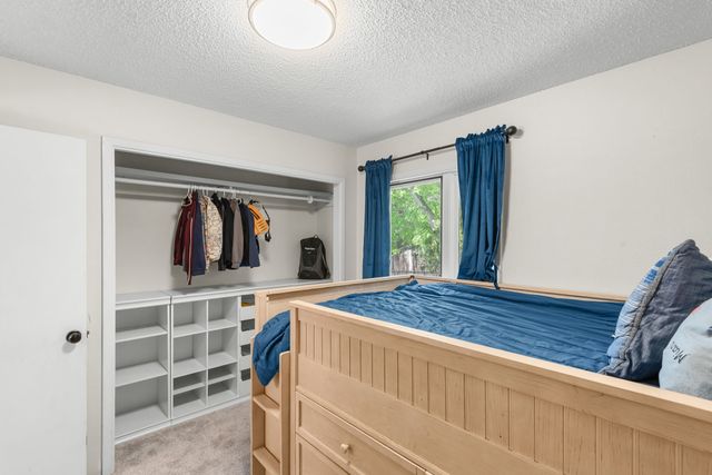 1911 THOMAS, Santa Fe, NM 87505