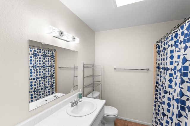 1911 THOMAS, Santa Fe, NM 87505