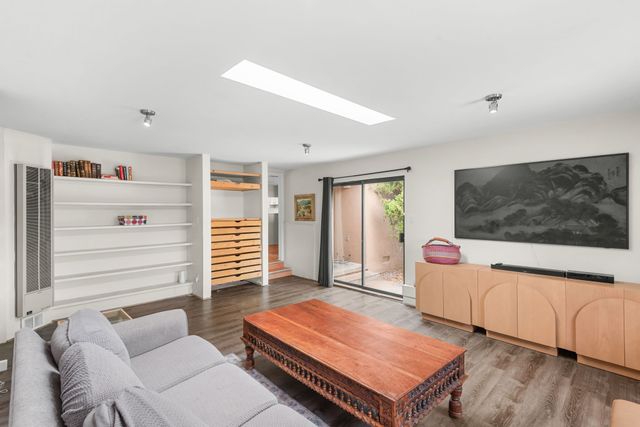 1911 THOMAS, Santa Fe, NM 87505