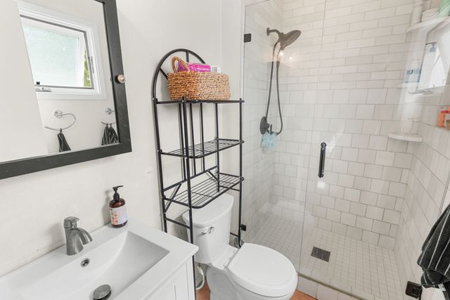 1911 THOMAS, Santa Fe, NM 87505
