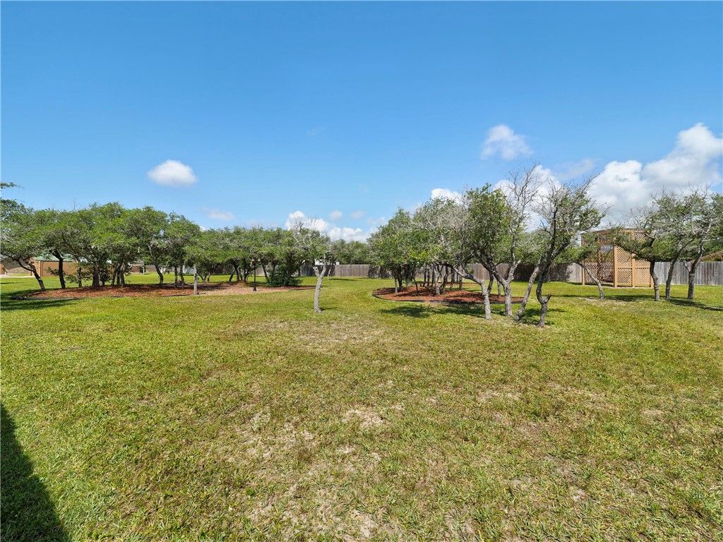 1540 W Deberry Ave, Aransas Pass, TX 78336 — photo 4