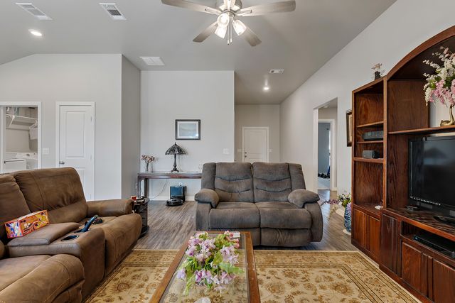 315 E 34th Street, Wolfforth, TX 79382