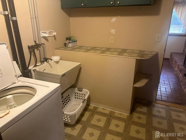 22 Richford Road, South Brunswick, NJ 08824