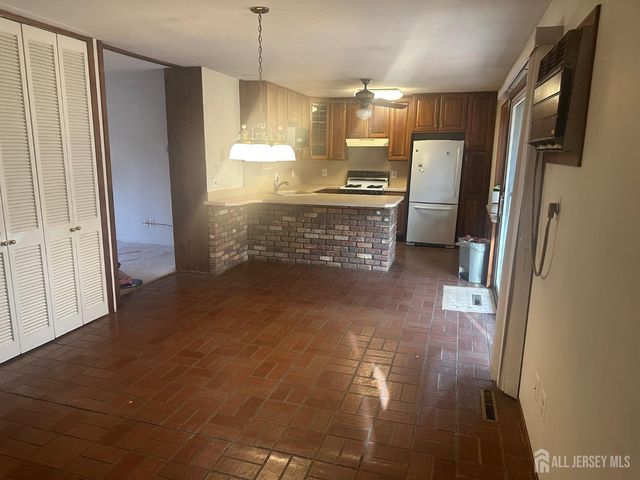 22 Richford Road, South Brunswick, NJ 08824