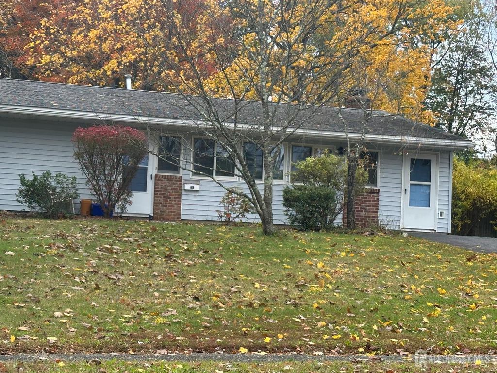 22 Richford Road, South Brunswick, NJ 08824