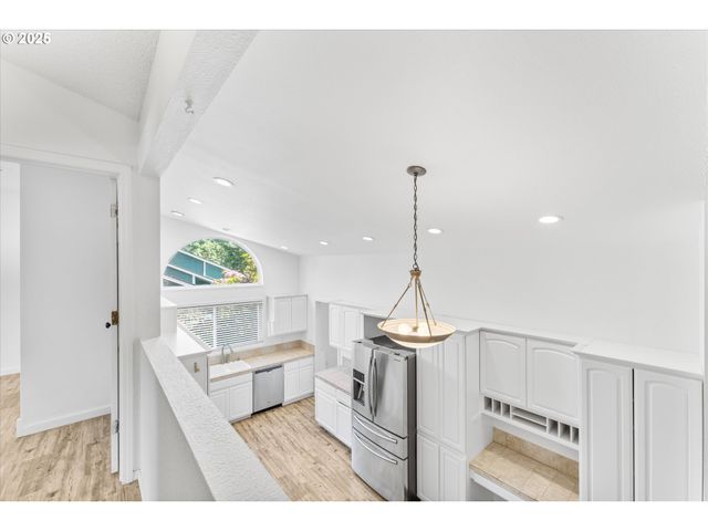 3079 Sw 22ND St, Gresham, OR 97080