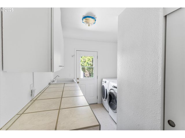 3079 Sw 22ND St, Gresham, OR 97080