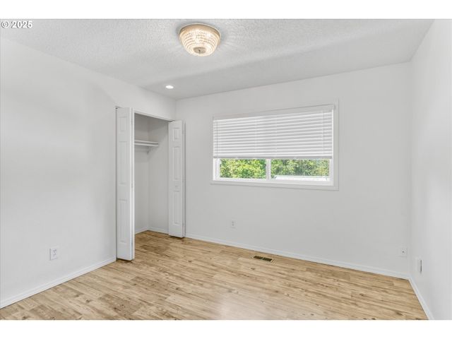 3079 Sw 22ND St, Gresham, OR 97080