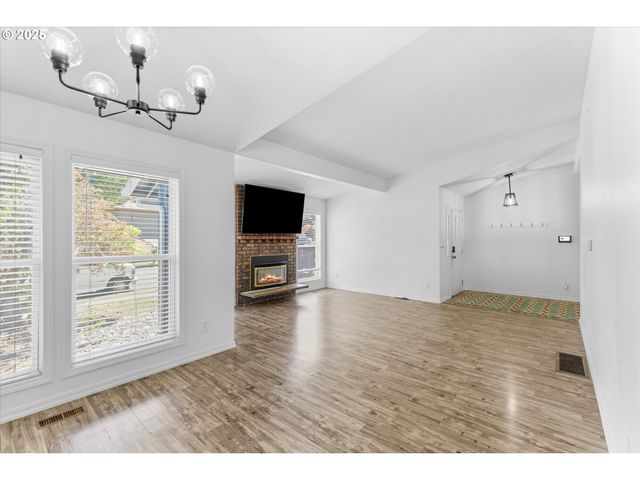 3079 Sw 22ND St, Gresham, OR 97080