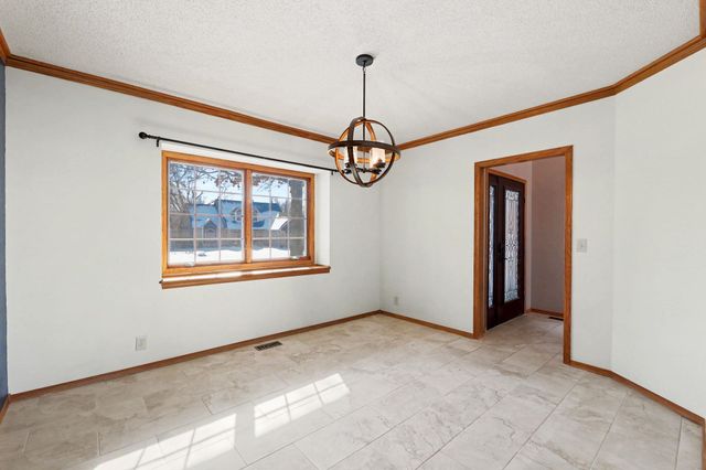 9814 W Jamesburg St, Wichita, KS 67212