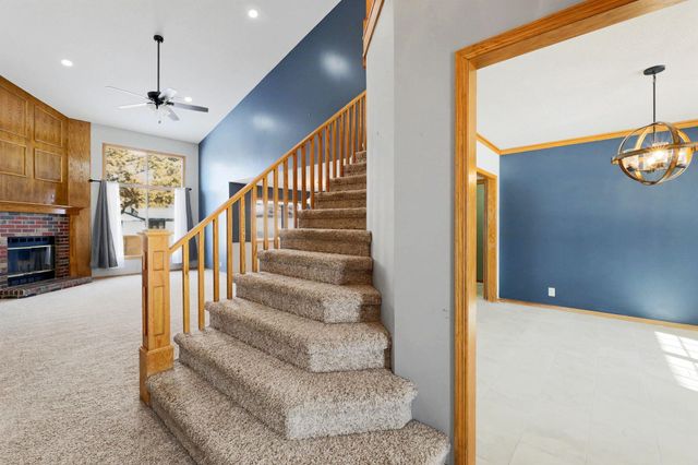 9814 W Jamesburg St, Wichita, KS 67212