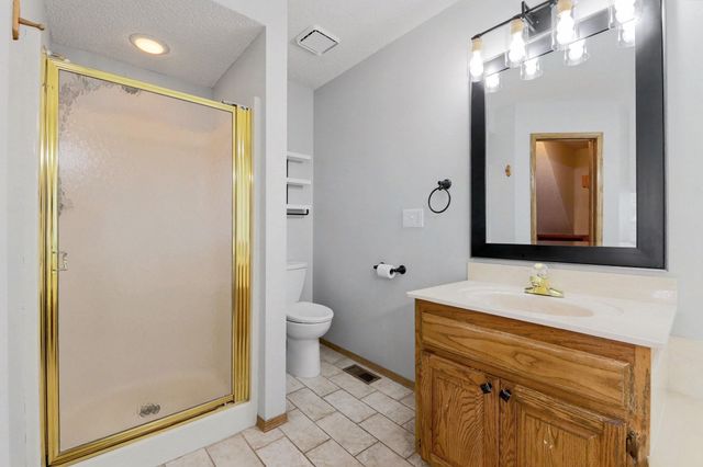 9814 W Jamesburg St, Wichita, KS 67212