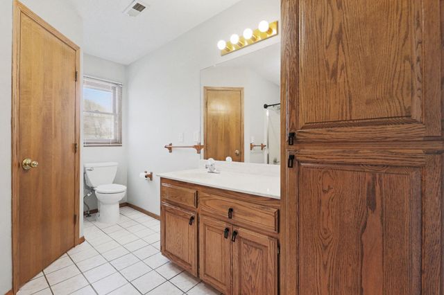 9814 W Jamesburg St, Wichita, KS 67212