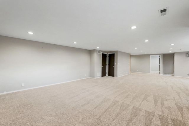 9814 W Jamesburg St, Wichita, KS 67212