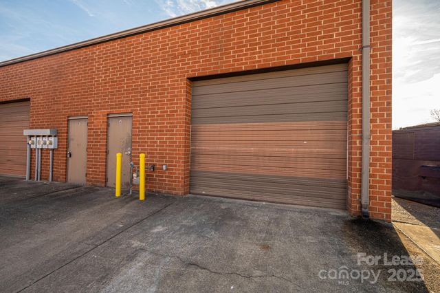 6128 Brookshire Boulevard A, Charlotte, NC 28216