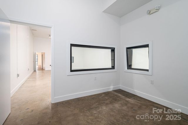 6128 Brookshire Boulevard A, Charlotte, NC 28216