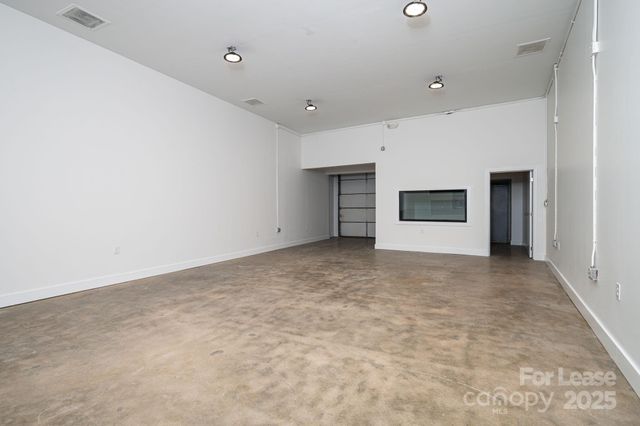 6128 Brookshire Boulevard A, Charlotte, NC 28216