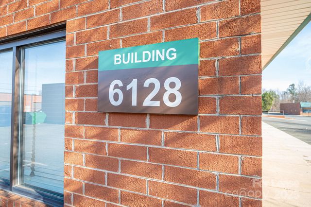 6128 Brookshire Boulevard A, Charlotte, NC 28216