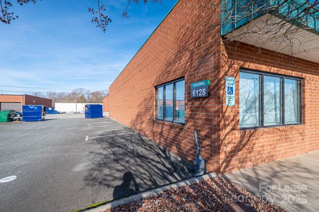 6128 Brookshire Boulevard A, Charlotte, NC 28216