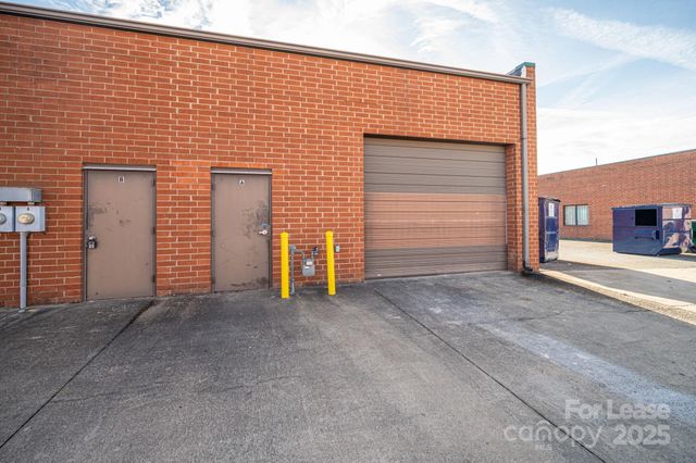 6128 Brookshire Boulevard A, Charlotte, NC 28216