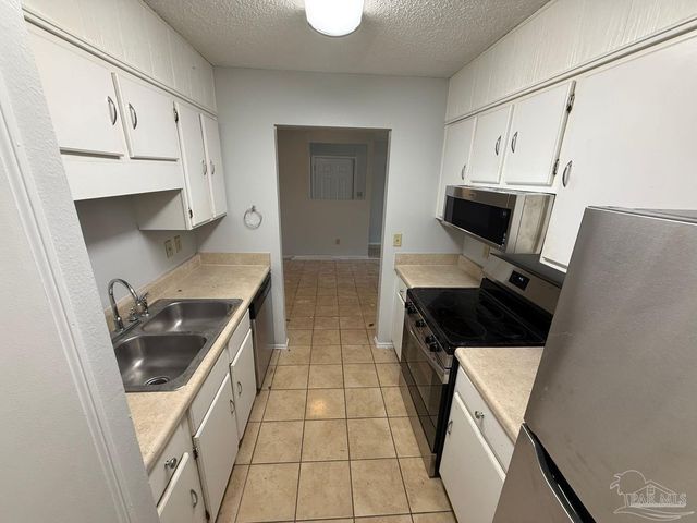 3410 Green Briar Ct 1, Gulf Breeze, FL 32563