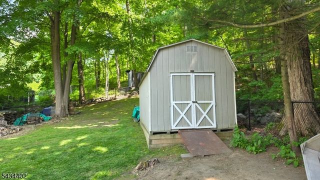 37 Grandview Ave, Jefferson Twp., NJ 07460