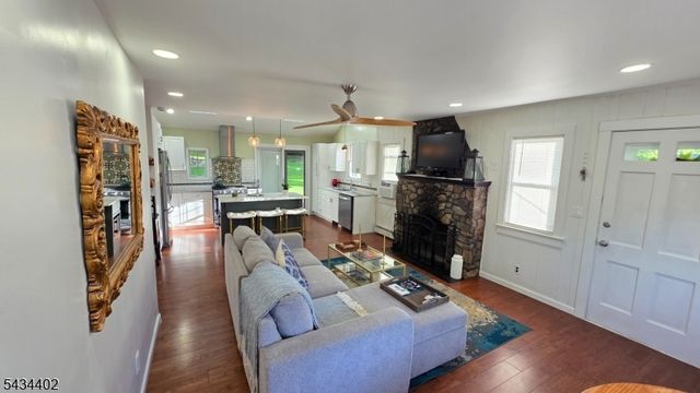 37 Grandview Ave, Jefferson Twp., NJ 07460