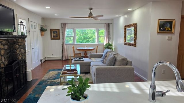 37 Grandview Ave, Jefferson Twp., NJ 07460