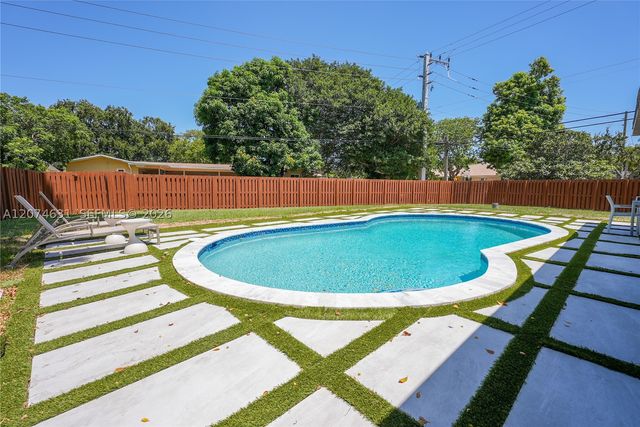 4801 Tyler St, Hollywood, FL 33021
