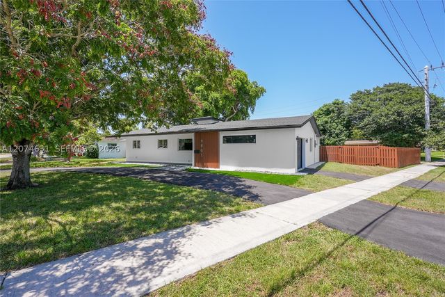 4801 Tyler St, Hollywood, FL 33021