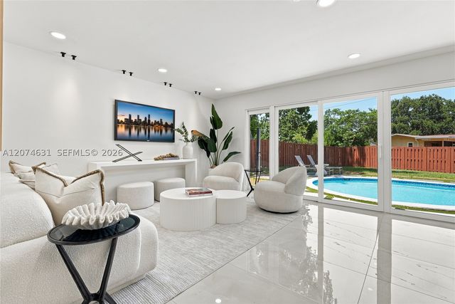 4801 Tyler St, Hollywood, FL 33021