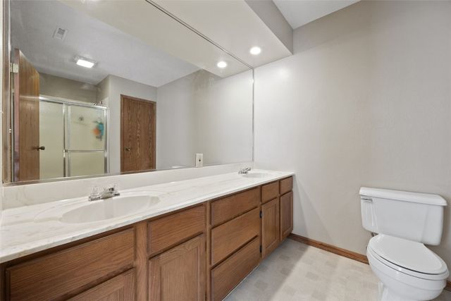 4131 Blue Jay Drive NE C, Cedar Rapids, IA 52402