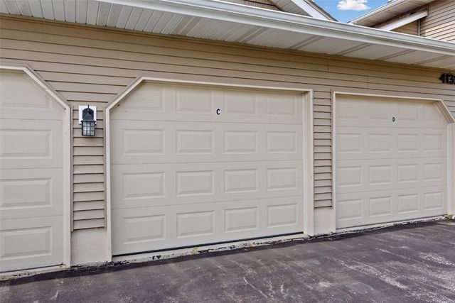 4131 Blue Jay Drive NE C, Cedar Rapids, IA 52402