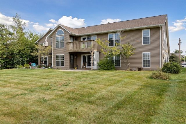 4131 Blue Jay Drive NE C, Cedar Rapids, IA 52402