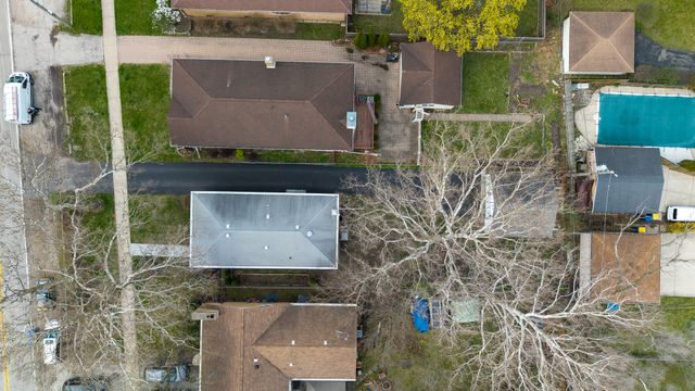 318 Hibbard Road, Wilmette, IL 60091