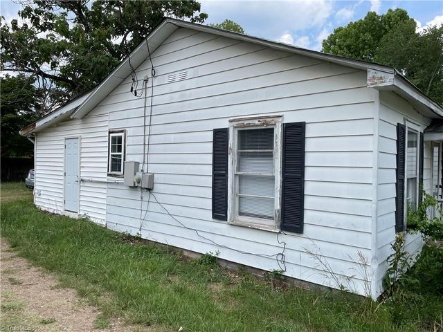 4404 Vickrey Chapel Road, Jamestown, NC 27282