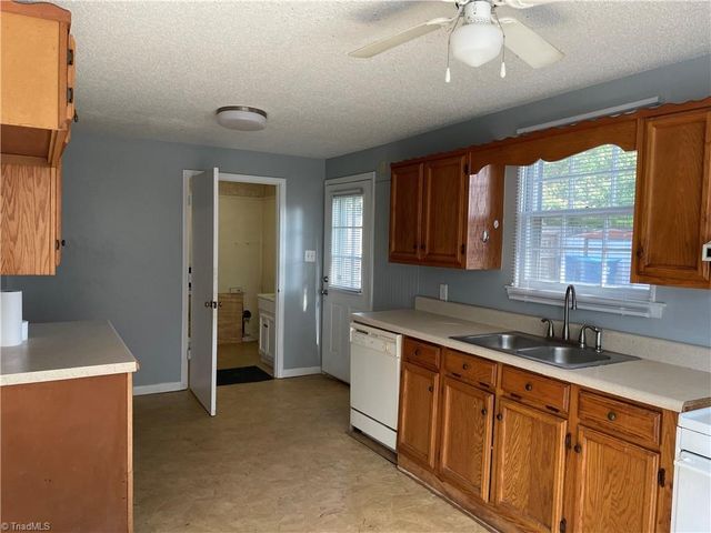 4404 Vickrey Chapel Road, Jamestown, NC 27282