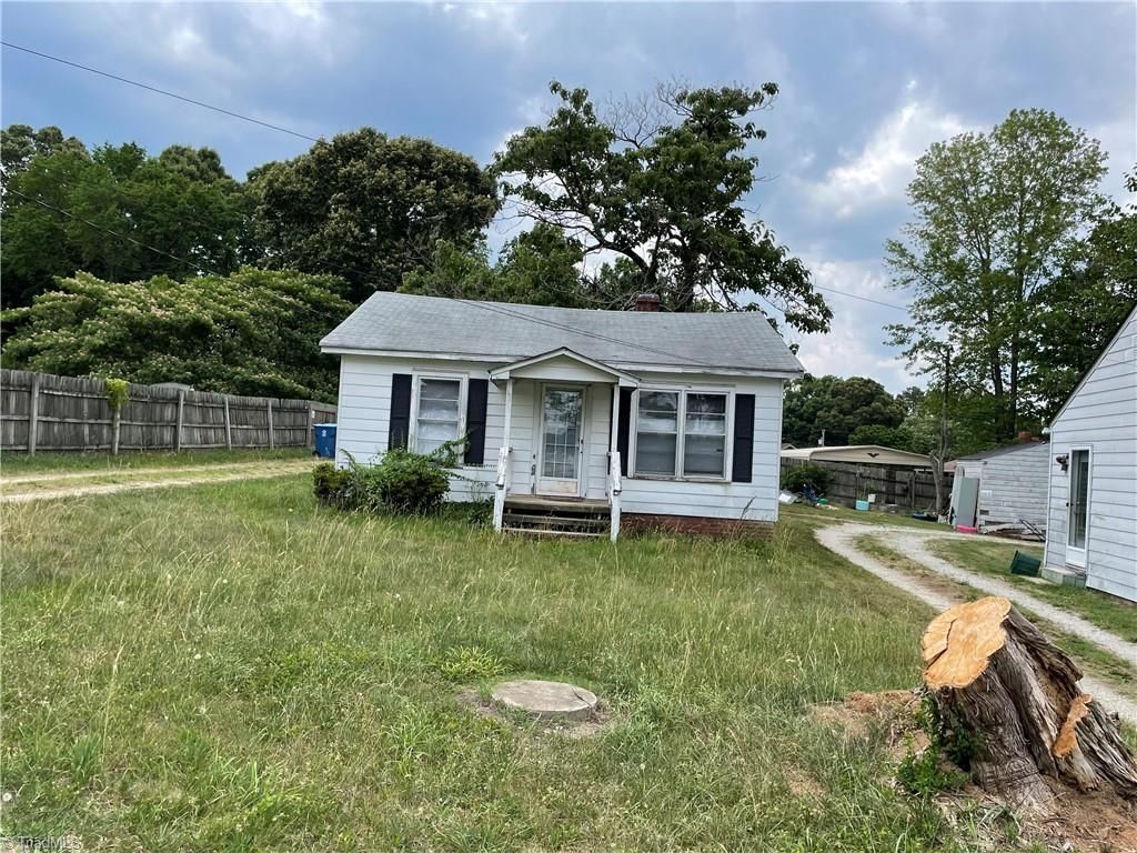 4404 Vickrey Chapel Road, Jamestown, NC 27282