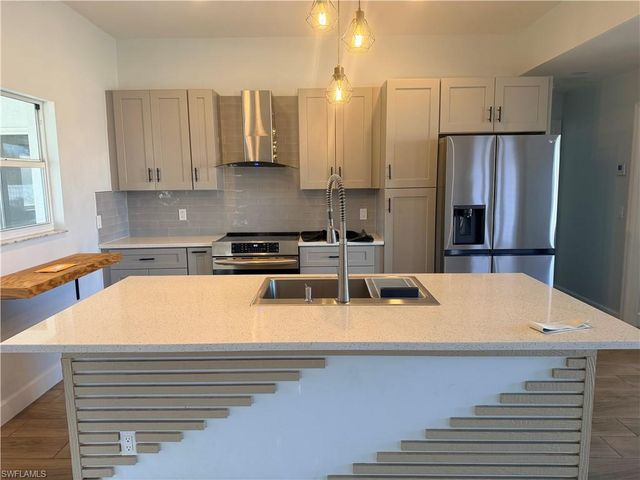 4133 SW 7th AVE, Cape Coral, FL 33914